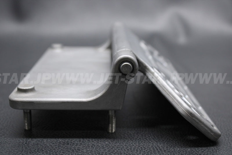 Used F2S-U517D-00-00 HINGE, LID [Y9304-27]